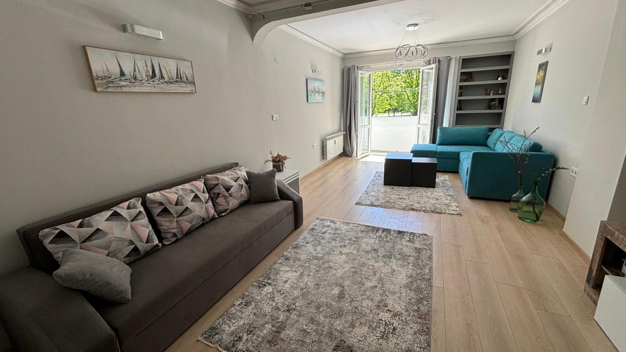 Garden View Center Apartment